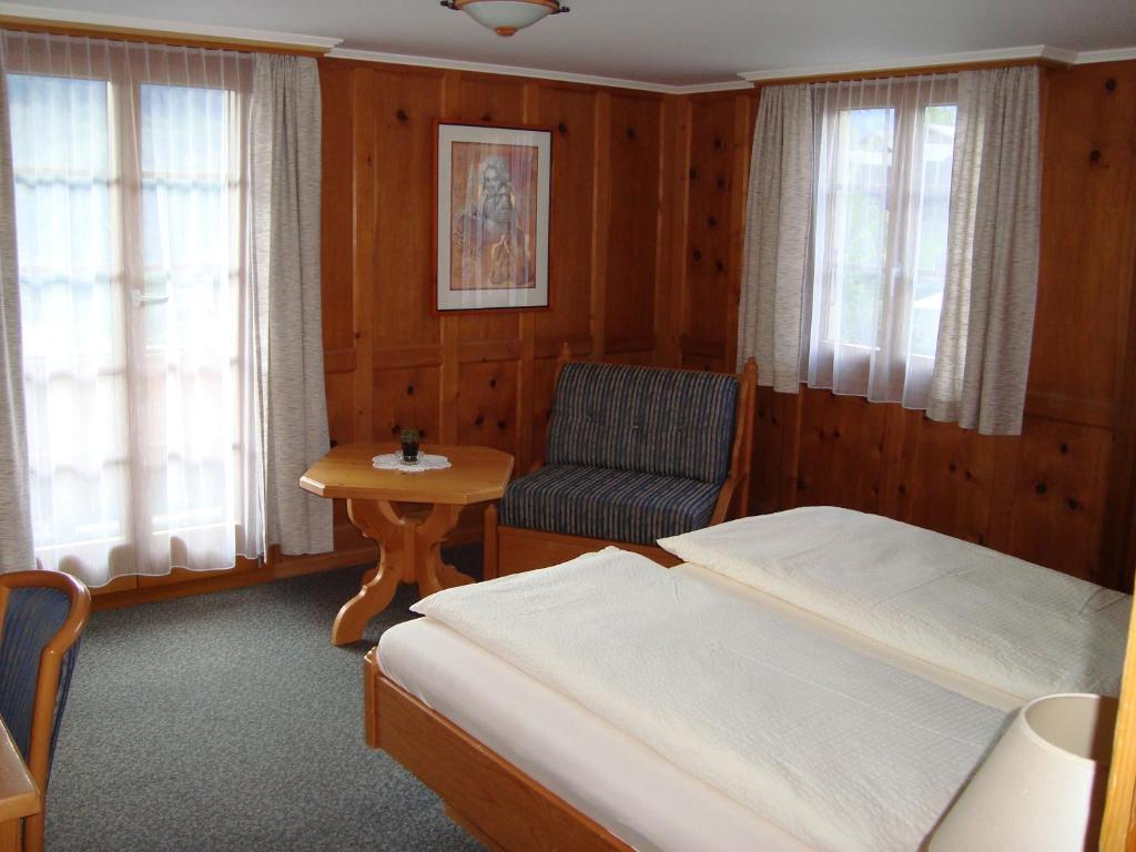 Hotel Restaurant Alpenblick Ernen Quarto foto