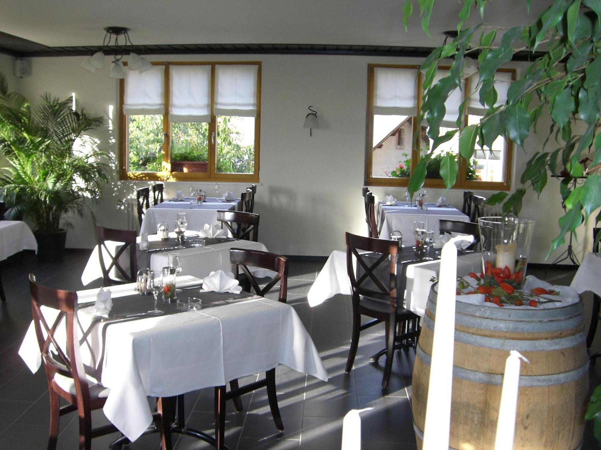 Hotel Restaurant Alpenblick Ernen Exterior foto